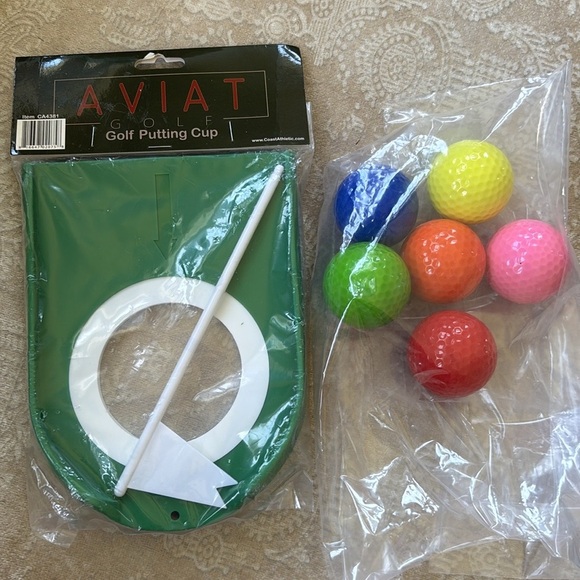 Brand New Aviat Golf Practice Putting Cup Portable Set of 6 Colorful Golf Balls - Picture 1 of 6